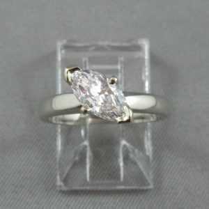 Bague Diamant marquise, 18K or blanc B5792-1