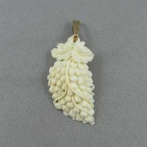 pendentif Ivoire, 10K or jaune B5895-1.jpg