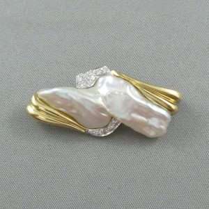 Broche/Pendentif perle d'eau douce et diamants, 18K, B6610-1