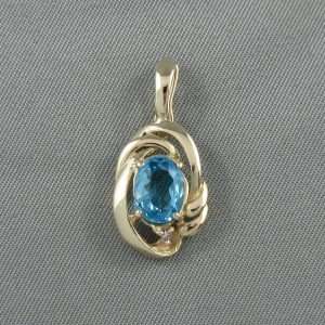 Pendentif Topaze bleue et diamant, 10k jaune, B6763-1