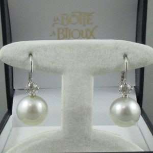 Pendants d'oreilles Perles des mers du sud et diamants, 18K blanc, B6807-1