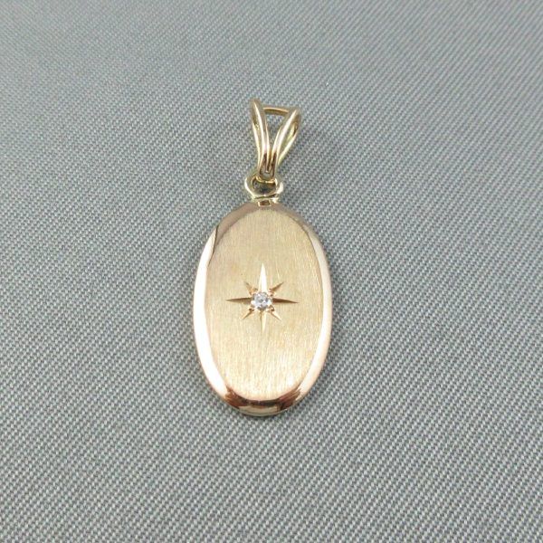 Diamond, 18K yellow gold pendant