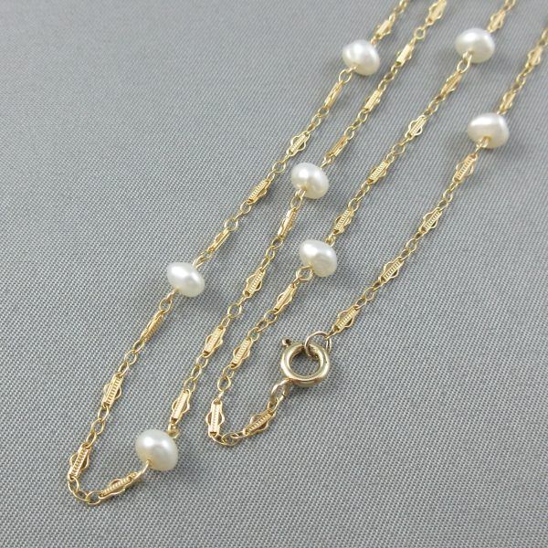 Freshwater pearls, 14K yellow gold necklace