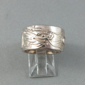 Jonc, dragon, argent
