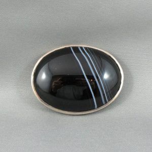 Broche, onyx, argent