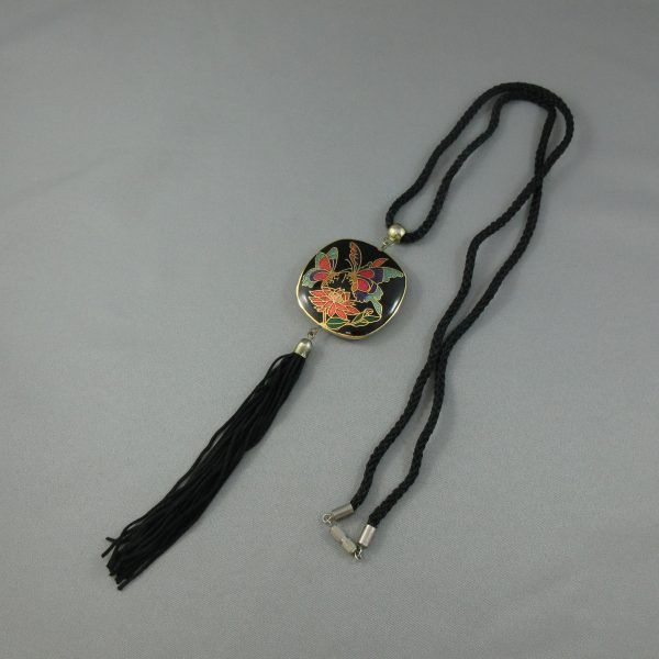 Pendentif émail cloisonné avec cordon noir – Image 2