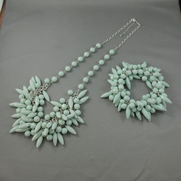 Collier et bracelet, verroterie verte
