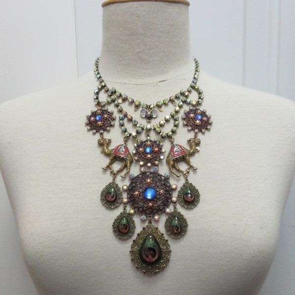 BETSEY JOHNSON, Moroccan camel necklace - Image 3