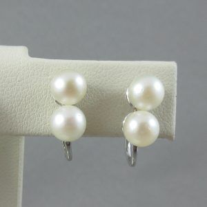 Akoya pearl, silver screw back earrings, AVON
