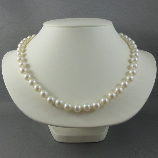 Imitaition pearls, necklaces and 3 earrings - Image 5