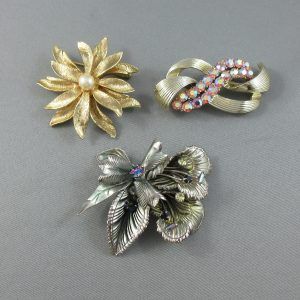 3 broches, fantaisie