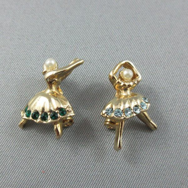 2 petites broches, Coro