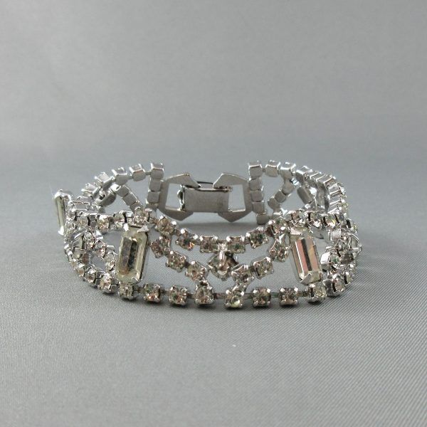 Necklace, bracelet and brooch, white glass - Image 4