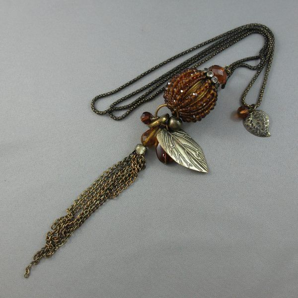 Necklace, bracelet and drop earrings - Image 2