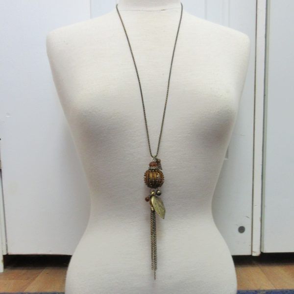 Necklace, bracelet and drop earrings - Image 3