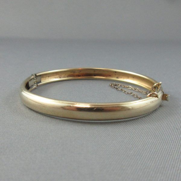 2 baby bracelets and cross with chain - Image 6
