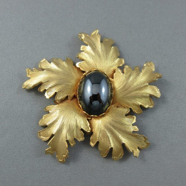 4 brooches - Image 3
