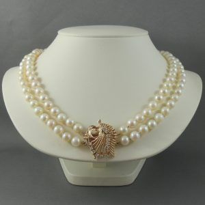 Akoya pearls and diamonds, 14K yellow gold necklace