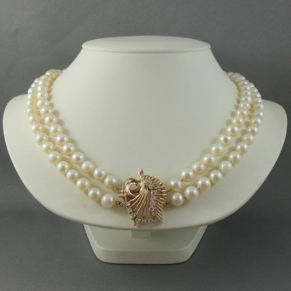 Collier, perles Akoya et diamants, 14K jaune
